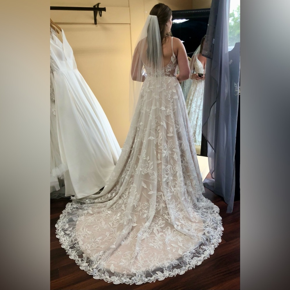 BRAND NEW | Madi Lane “Abigail” Wedding Gown